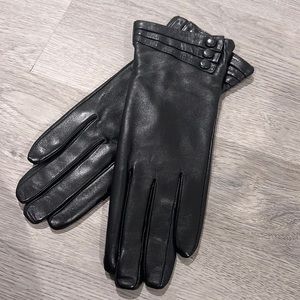 New leather gloves